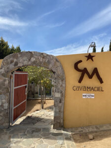 Cava Maciel Entrance