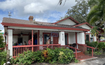 Peace River Seafood Restaurant & Market building built in the Cracker style of Florida homes